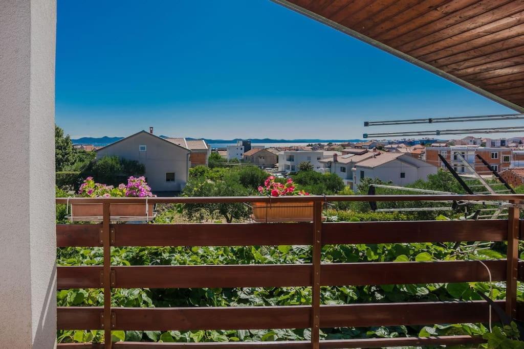 Apartment Roko - Up To 4 People With Free Parking Zadar Exteriör bild