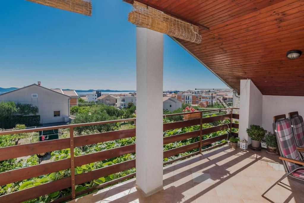Apartment Roko - Up To 4 People With Free Parking Zadar Exteriör bild